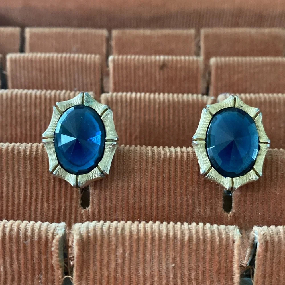Vintage Swank Art Deco Oval Cobalt Blue Stone Goldtone Octagon Cuff Links